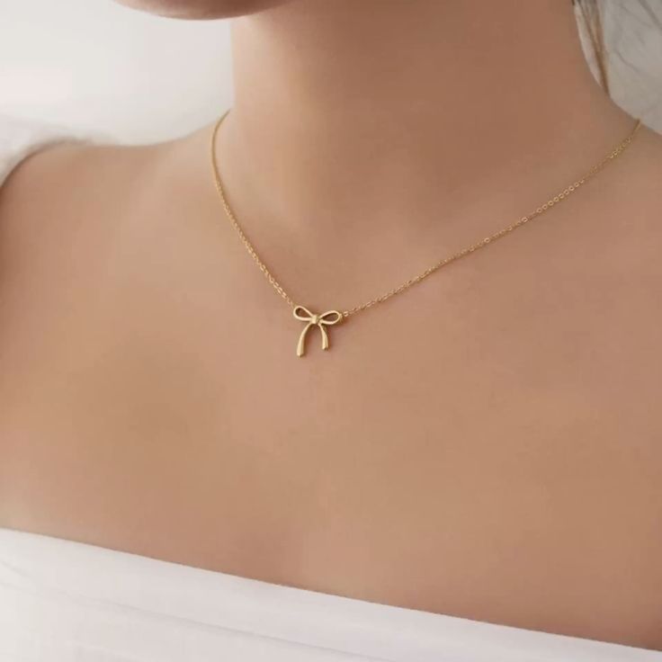 Delicate Bow Pendant Chain